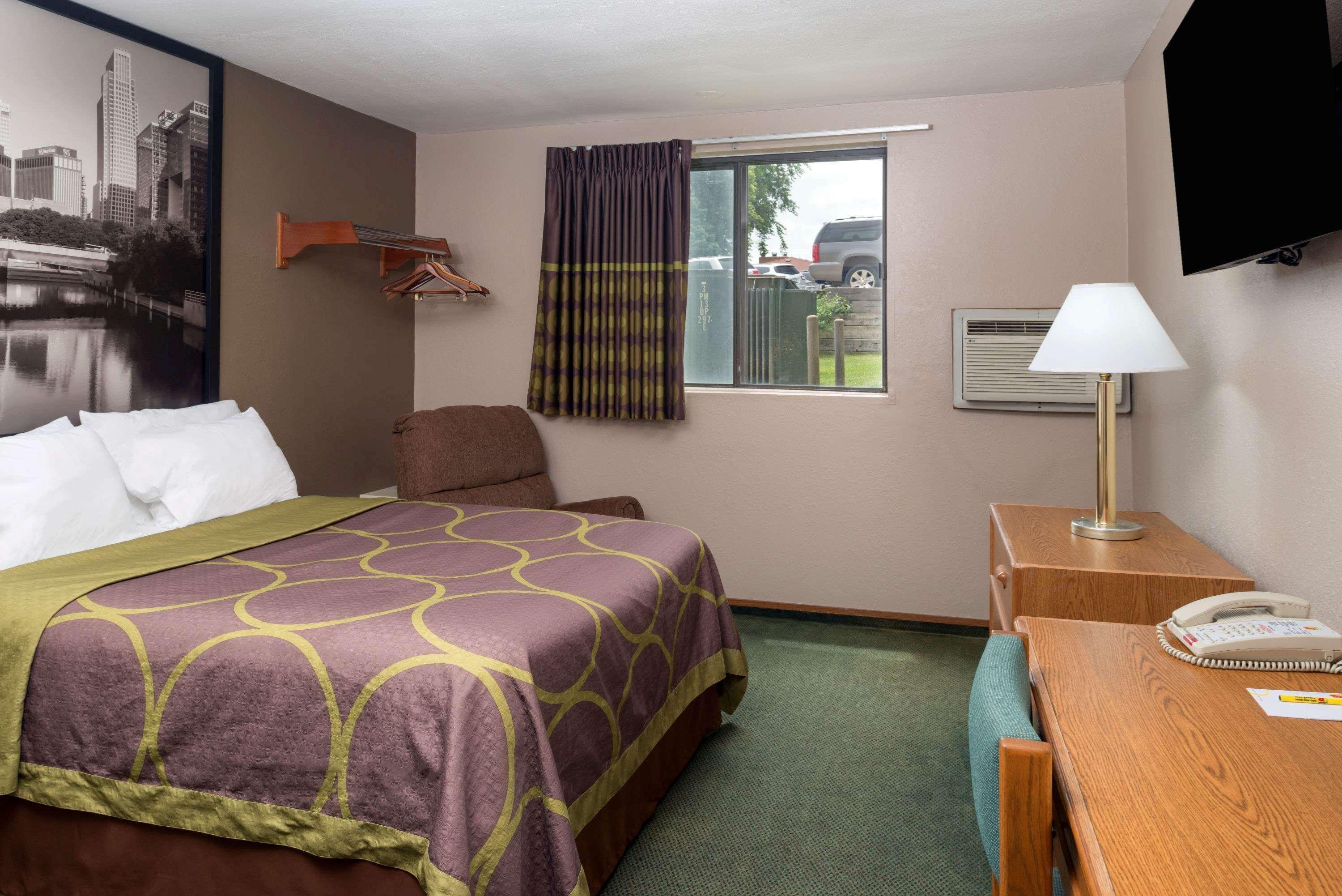 Super 8 By Wyndham Omaha Ne Hotell Exteriör bild